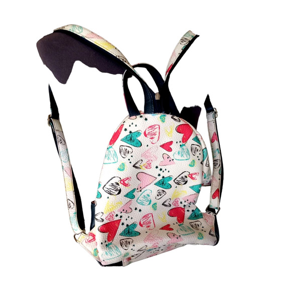 Stone Mountain heart printed backpack - Picture 4 of 8